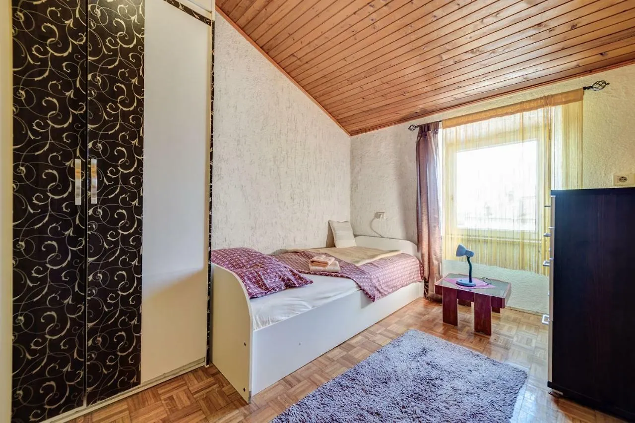 D&L Apartment In Center 풀라