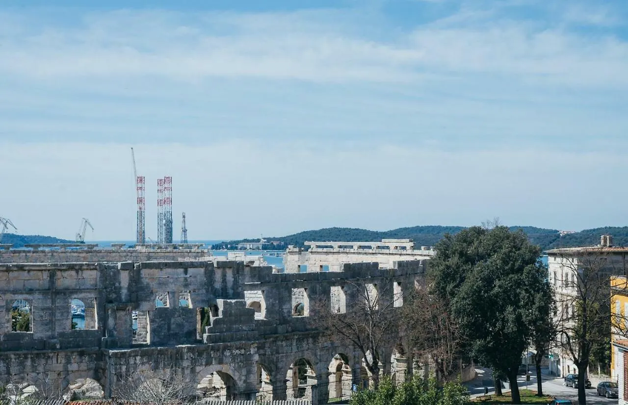 D&L Apartment In Center Pula Croatia