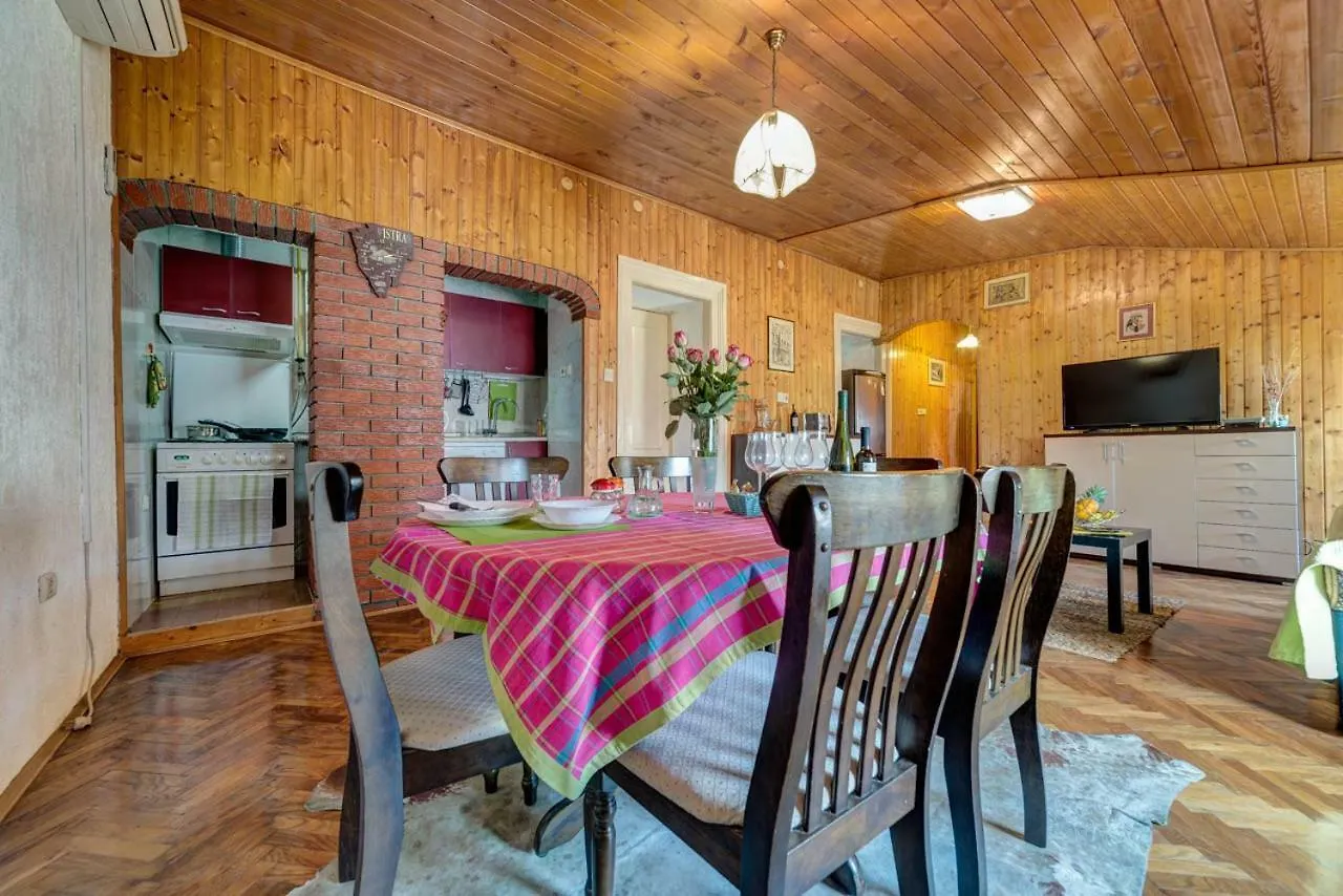 D&L Apartment In Center Pula 0*,  Kroatien